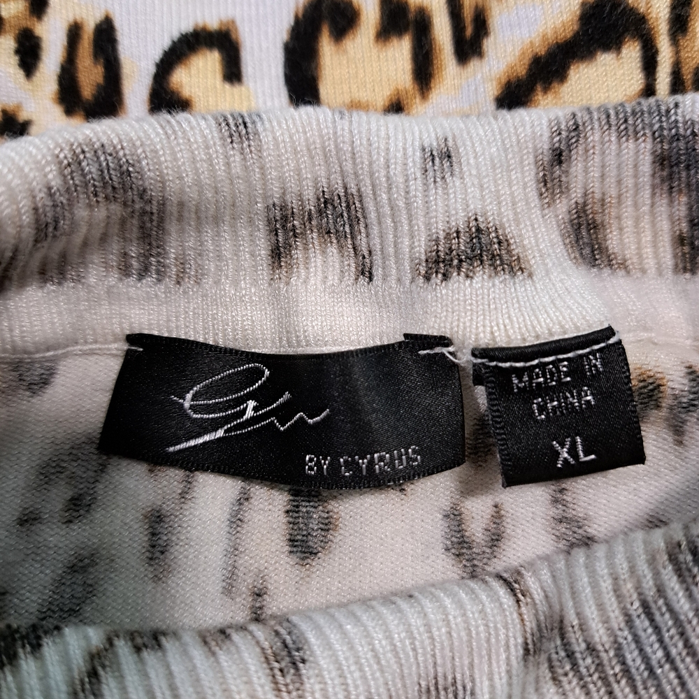 Sweater - Picture 3 of 4